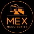 Logo MEX MENUISERIES, lignes oranges sur fond noir. Illustration d'une maison contemporaine avec garage et son nom.